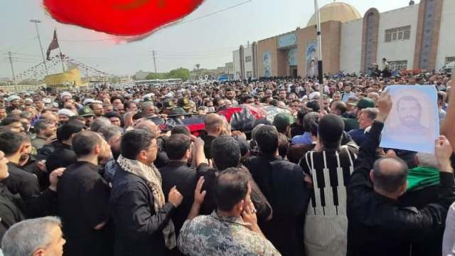 مادر سردار هور همسایه فرزند شهیدش شد مادر