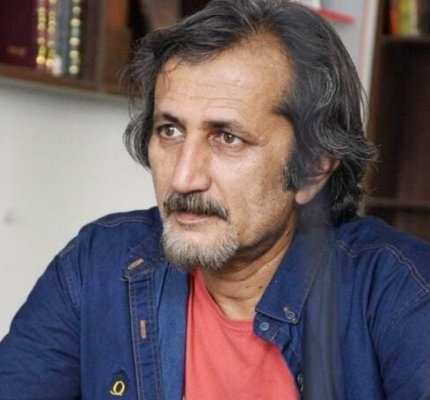 اکبرپور: می‌توانیم با اسطوره‌ها شوخی کنیم