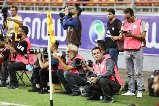 عکاسان تاریخ ساز فوتبال را دریابیم عکاسان تاریخ ساز فوتبال را دریابیم