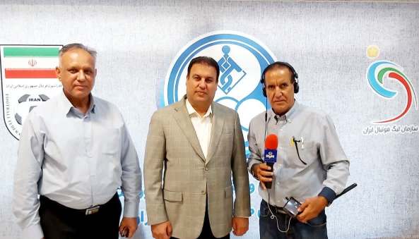 به پورموسوی اعتقاد داریم و سپاسگزار صبر هوادارانیم/ فوتبال خوزستان به کسی بدهکار نیست