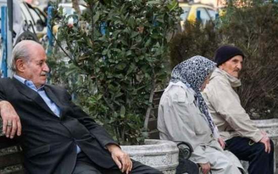 بازنشستگان: حقوق ما را به خط فقر برسانید!