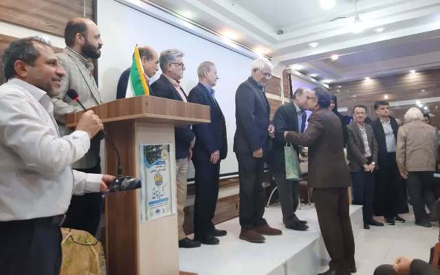 والا مردی که هرگز همرنگ جماعت نشد!