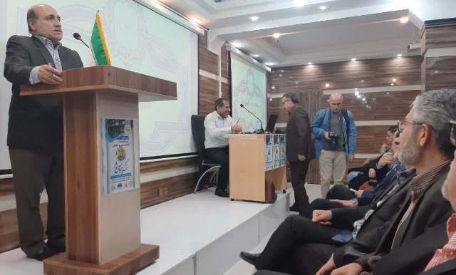 والا مردی که هرگز همرنگ جماعت نشد!