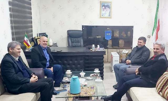 رضاییان: به آینده فولاد خوش بین و پایش ایستاده ام