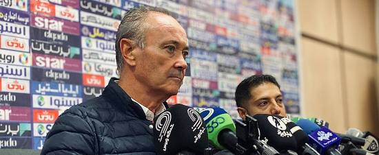 فولاد، بازیچه شماری دلال و بی سواد شده است