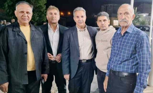  اهواز/ حبیب خبر- سیدمهدی ابوس:  دورهمی پاک دلانه پیشکسوتان فوتبال خوزستان یک شب به یاد ماندنی را در کلان شهر اهواز شماره زد.  به همت یکی از پیشکسوتان برجسته و خیّر فوتبال خوزستان- که همیشه حامی مردمان ورزش و پیشکسوتان فوتبال است- و با همکاری کمیته پیشکسوتان فوتبال استان برای آگاهی رسان این دورهمی چشم نواز و از ته دل، یک شب مهتابی و زیبا و به دور از فضای پر حاشیه فوتبال در باغ ویلای ویژه حاج 