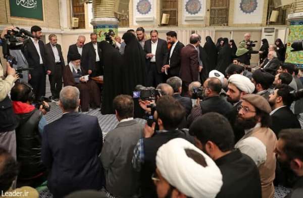 رهبر انقلاب: شعر خوب فارسی باید در دسترس مردم دنیا قرار گیرد