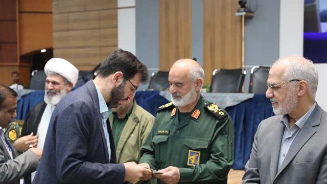 قدردانی استاندار و فرمانده سپاه حضرت ولی‌عصر( عج) از مدیرکل فرهنگ خوزستان