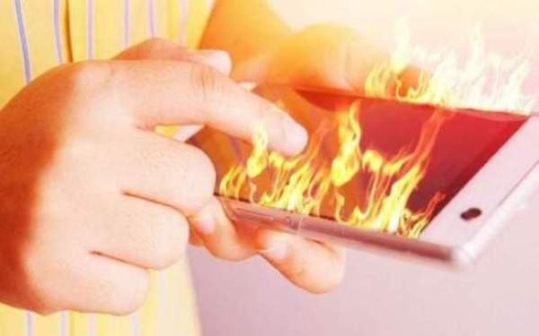 برای داغ نشدن گوشی در هوای گرم چه کنیم؟