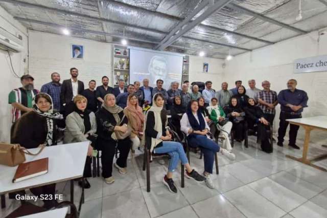 آن که به من درسِ ادب داد رفت