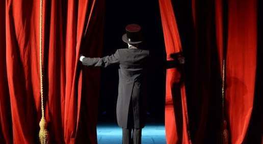 آثار ۵۰۰ هنرمند از ۴۸ کشور به خوزستان رسید آثار ۵۰۰ هنرمند از ۴۸ کشور به خوزستان رسید