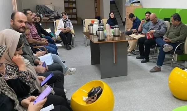 چلچراغ (شعر سپید) در اهواز تابید