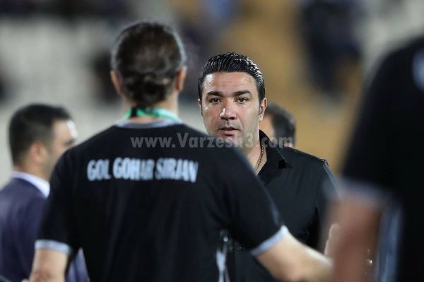 نکونام: خنده‌دار است که هوادار نداریم