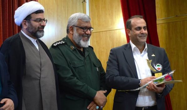 سپاسگزاری از مدیرعامل شركت لوله سازی اهواز سپاسگزاری از مدیرعامل شركت لوله سازی اهواز