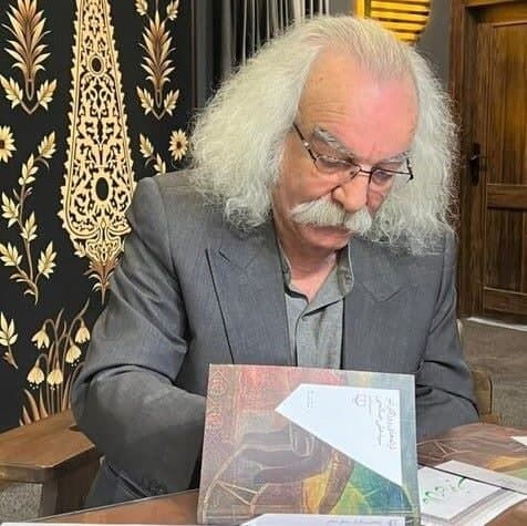 دیدار با شاعر خوزستانی در نمایشگاه کتاب دیدار با شاعر خوزستانی در نمایشگاه کتاب