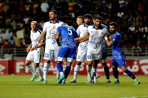 رضاییان عامل شکست استقلال/ شعار حیاکن، رها کن به نکونام رسید