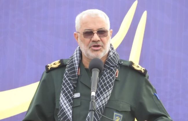 نوجوانان و جوانان را از فضای مجازی به فضای حقیقی ببرید