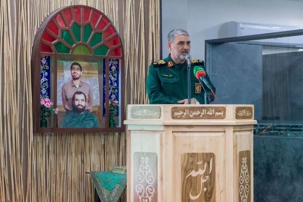 آرمان های شهیدان را با زبان هنر به تصویر بکشیم