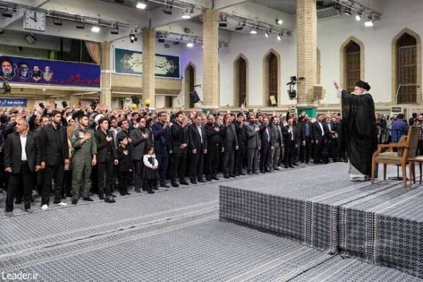 رهبر انقلاب: حرف‌های آمریکایی‌ها غلط زیادی است