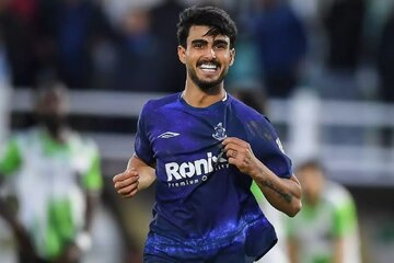 رقابت استقلال با تیم‌های خارجی برای پدیده لیگ