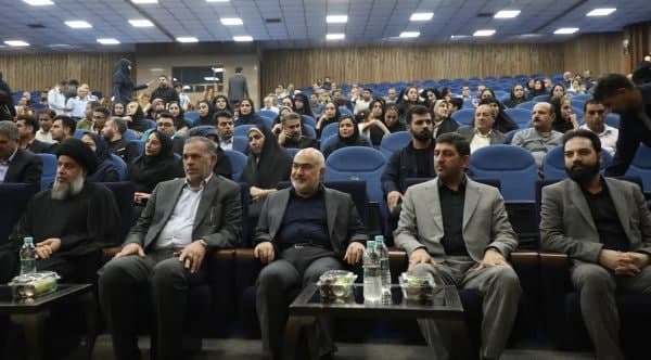 خبرنگاران دیدهبانهای هوشمند جامعه هستند خبرنگاران دیدهبانهای هوشمند جامعه هستند