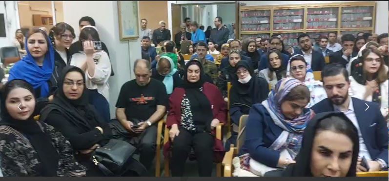 شبی که شعر در شب‌نشینی واژه‌ها جوانه زد