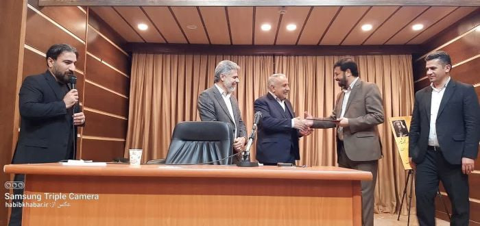 هوش مصنوعی، قاتل «شبه شاعران» است، نه ادبیات راستین