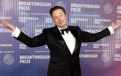 ثروت ایلان ماسک از ۸۰۰ میلیارد دلار گذشت