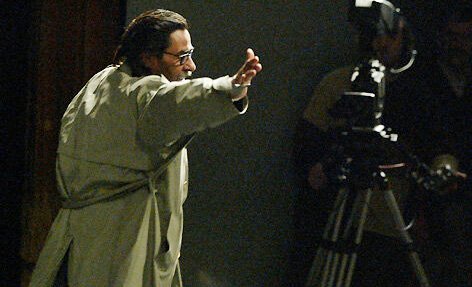 چه کسی خسرو شکیبایی را کشف کرد؟