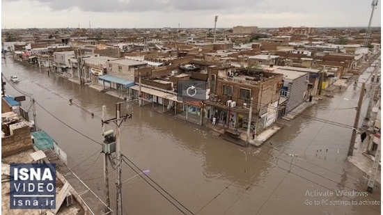 ویدیو / باران،‌ اهواز را نیازمند قایق کرد!