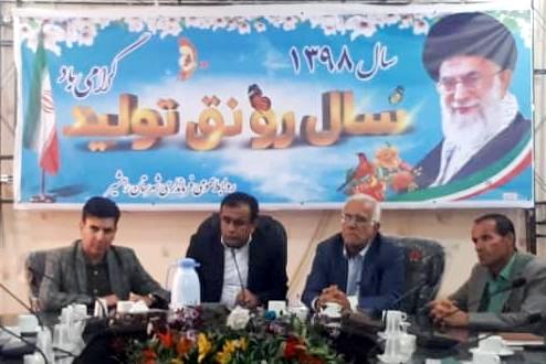 ضا کیانی مشاور امور فرهنگی هنری استاندار خوزستان با هنرمندان شهرستان رامشیر دیدار کرد